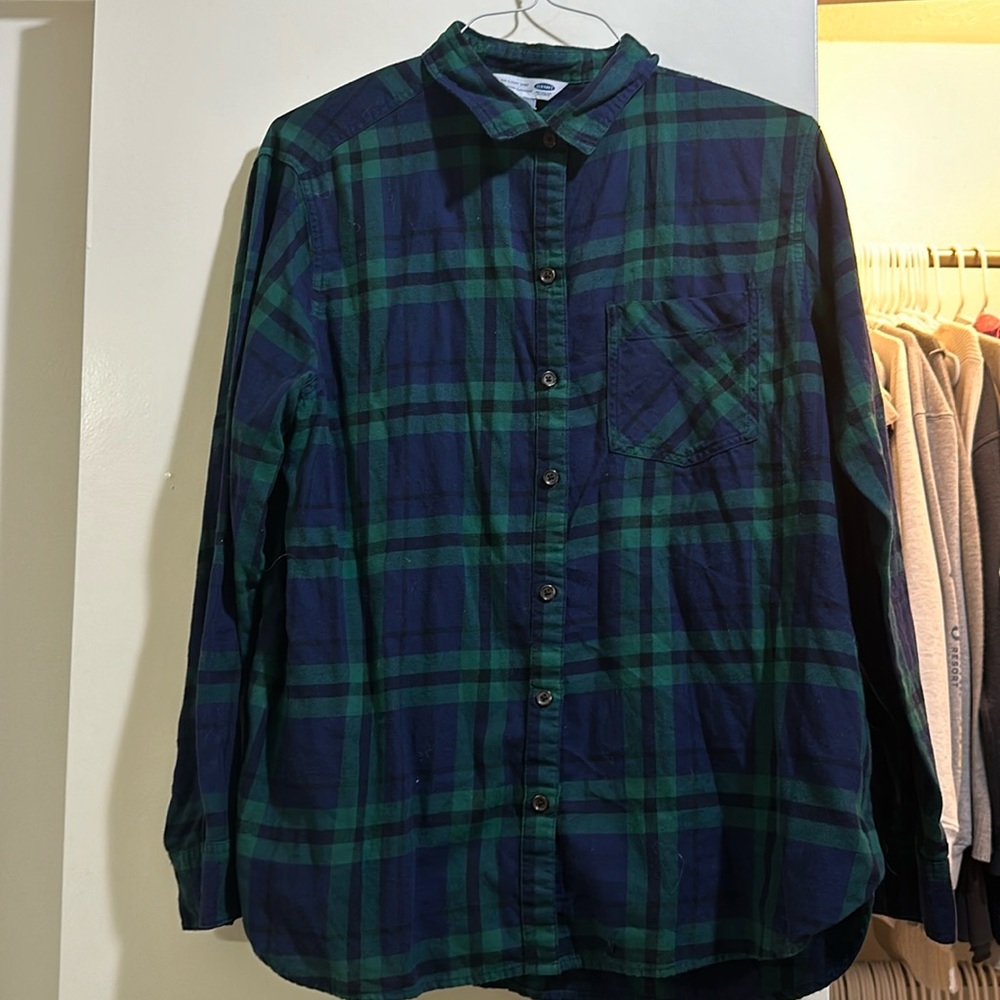Old Navy women’s plaid shirt.